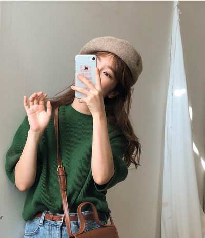 Alkalmi női barett típusú sapka