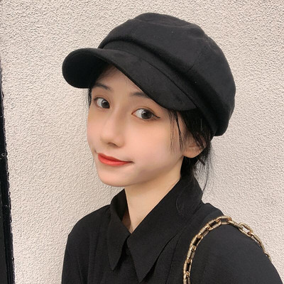 Μοντέρνο γυναικείο καπέλο με γείσο σε διάφορα μοντέλα