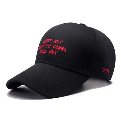 Női sapka napellenzővel és hímzéssel - több modell