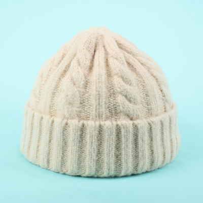 Πλεκτό γυναικείο καπέλο χειμερινό