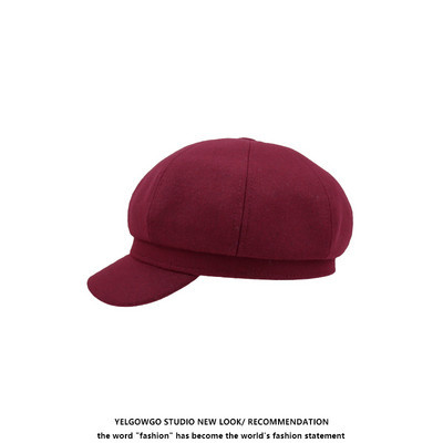 Aktuális női sapka napellenzővel