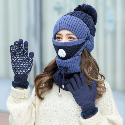 Női téli sapka tollal