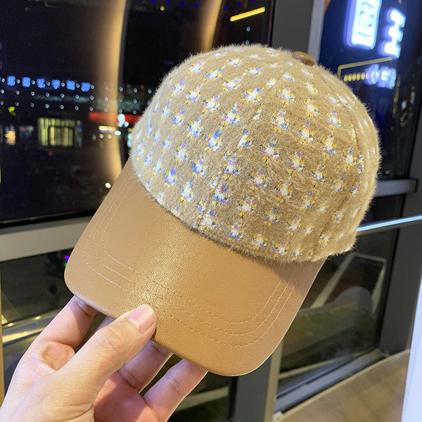 Új modell női sapka napellenzővel