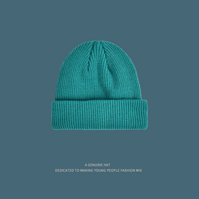 Μονόχρωμο γυναικείο χειμερινό καπέλο