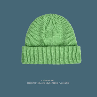 Μονόχρωμο γυναικείο χειμερινό καπέλο