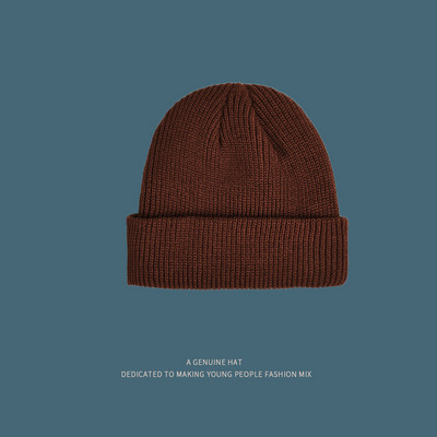 Μονόχρωμο γυναικείο χειμερινό καπέλο