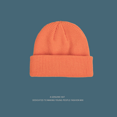 Μονόχρωμο γυναικείο χειμερινό καπέλο