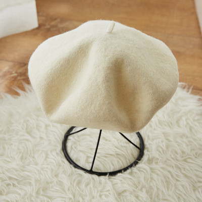 Téli alkalmi barett sapka