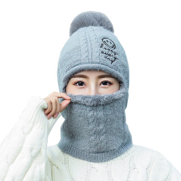 Gyapjú női sapka felirattal és pehellyel - többféle modell