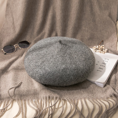 Őszi-téli barett nyakkendővel