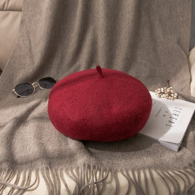 Őszi-téli barett nyakkendővel