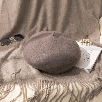 Őszi-téli barett nyakkendővel