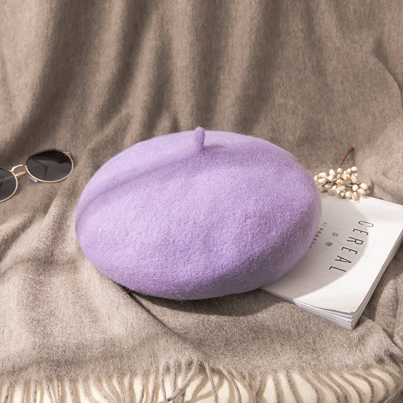 Őszi-téli barett nyakkendővel