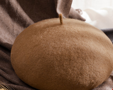 Κομψό γυναικείο καπέλο τύπου μπερέ