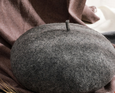 Κομψό γυναικείο καπέλο τύπου μπερέ