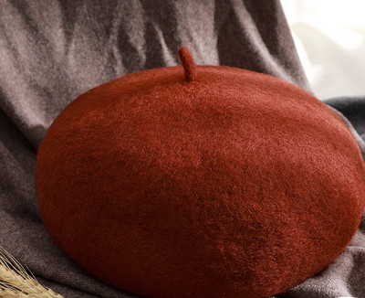 Κομψό γυναικείο καπέλο τύπου μπερέ