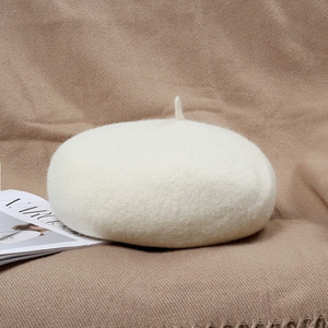 Jelenlegi téli barett típusú sapka