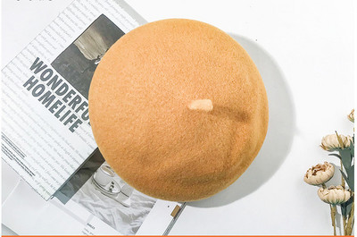 Őszi-téli gyapjú svájcisapka retro stílusban