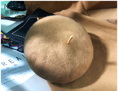 Őszi-téli gyapjú svájcisapka retro stílusban