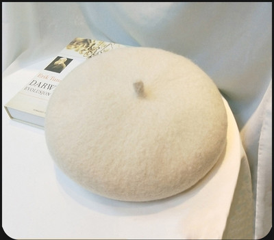 Őszi-téli gyapjú svájcisapka retro stílusban