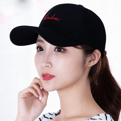 Női sapka napellenzővel és felirattal - több modell