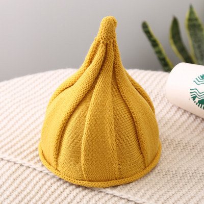 Egyszínű női kötött sapka