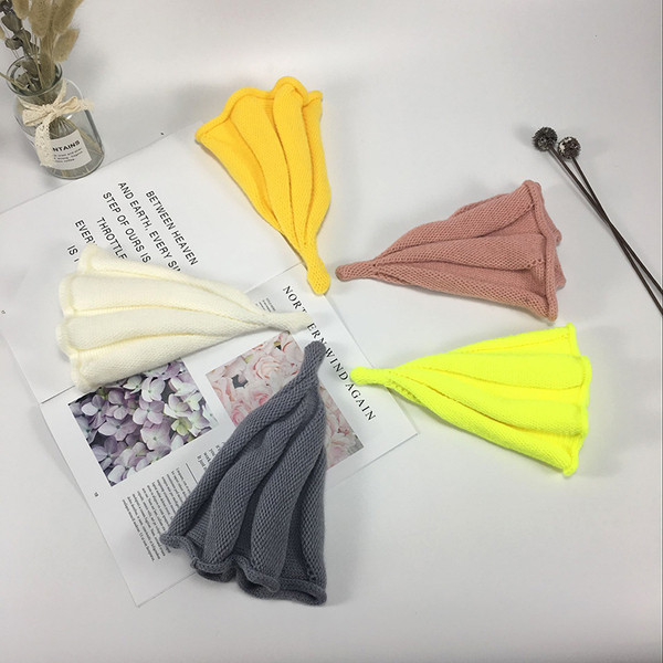 Egyszínű női kötött sapka