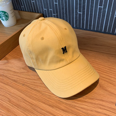 Új modell női sapka - hímzéssel és napellenzővel