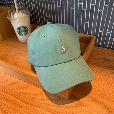 Új modell női sapka - hímzéssel és napellenzővel