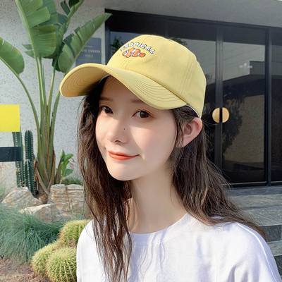 Új modell női sapka - hímzéssel és napellenzővel