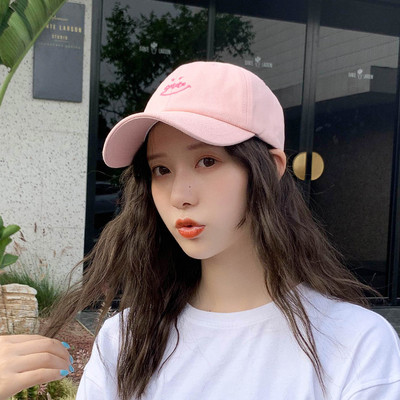 Új modell női sapka - hímzéssel és napellenzővel