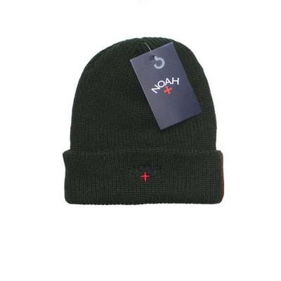 Γυναικείο χειμερινό καπέλο με κέντημα