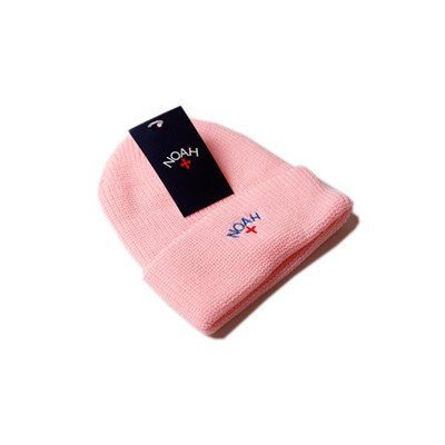 Γυναικείο χειμερινό καπέλο με κέντημα