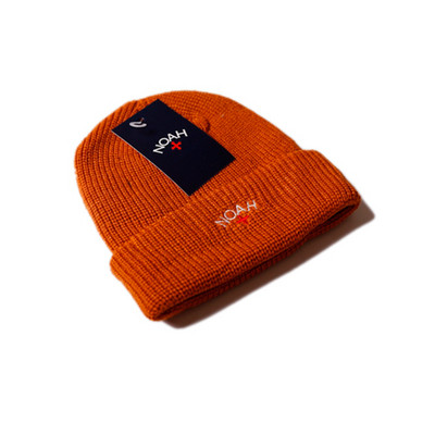 Γυναικείο χειμερινό καπέλο με κέντημα