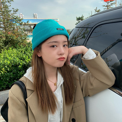 Πλεκτό καθημερινό καπέλο με έμβλημα