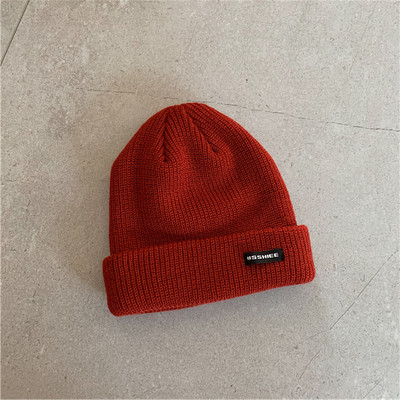 Πλεκτό καθημερινό καπέλο με έμβλημα