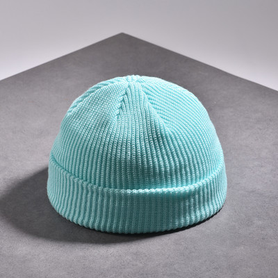 Kötött női téli sapka