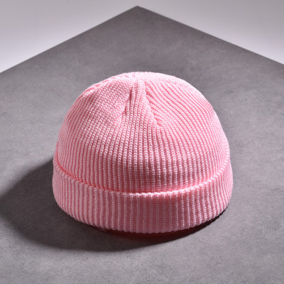 Kötött női téli sapka