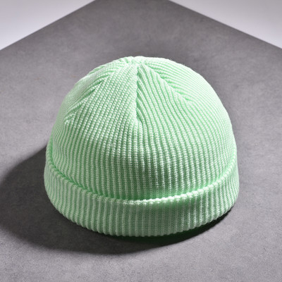 Kötött női téli sapka