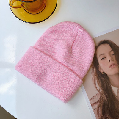 Egyszínű női sapka - kötött