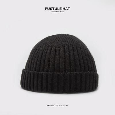 Női kötött gyapjú sapka