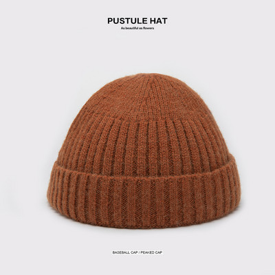 Női kötött gyapjú sapka