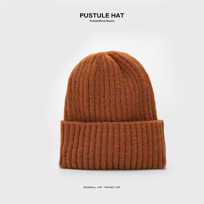 Női kötött gyapjú sapka