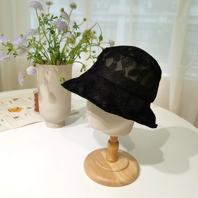 Női csipkekalap rojtokkal