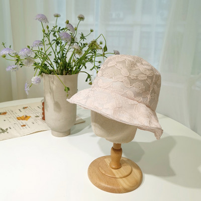 Női csipkekalap rojtokkal