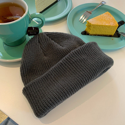 Kötött női alkalmi sapka