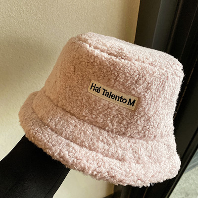 Νέο μοντέλο γυναικείο καπέλο με έμβλημα