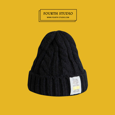 Γυναικείο πλεκτό καπέλο χειμερινό με έμβλημα