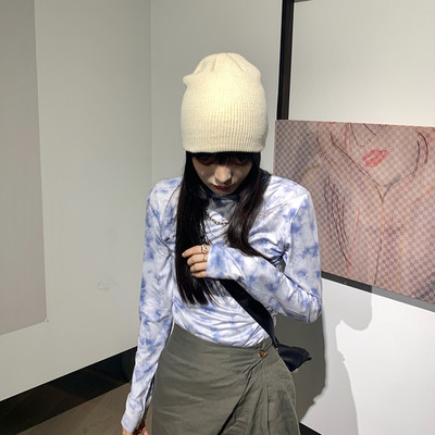 Mindennapi egyszínű női sapka