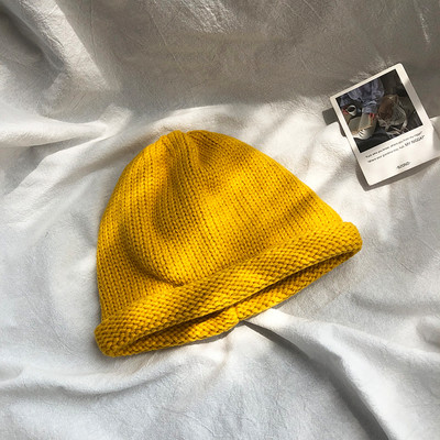 Új modell kötött női sapka - alkalmas télre